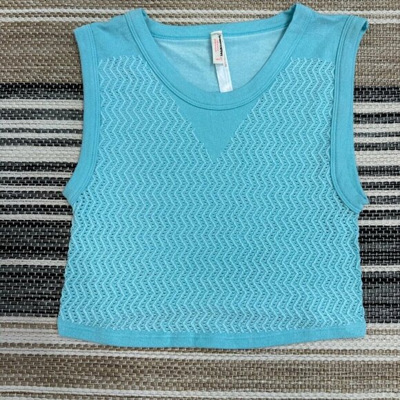 Free People Movement Free Throw‎ Textured Muscle Tank Cropped Bright Cyan Sz M/L - Picture 3 of 10